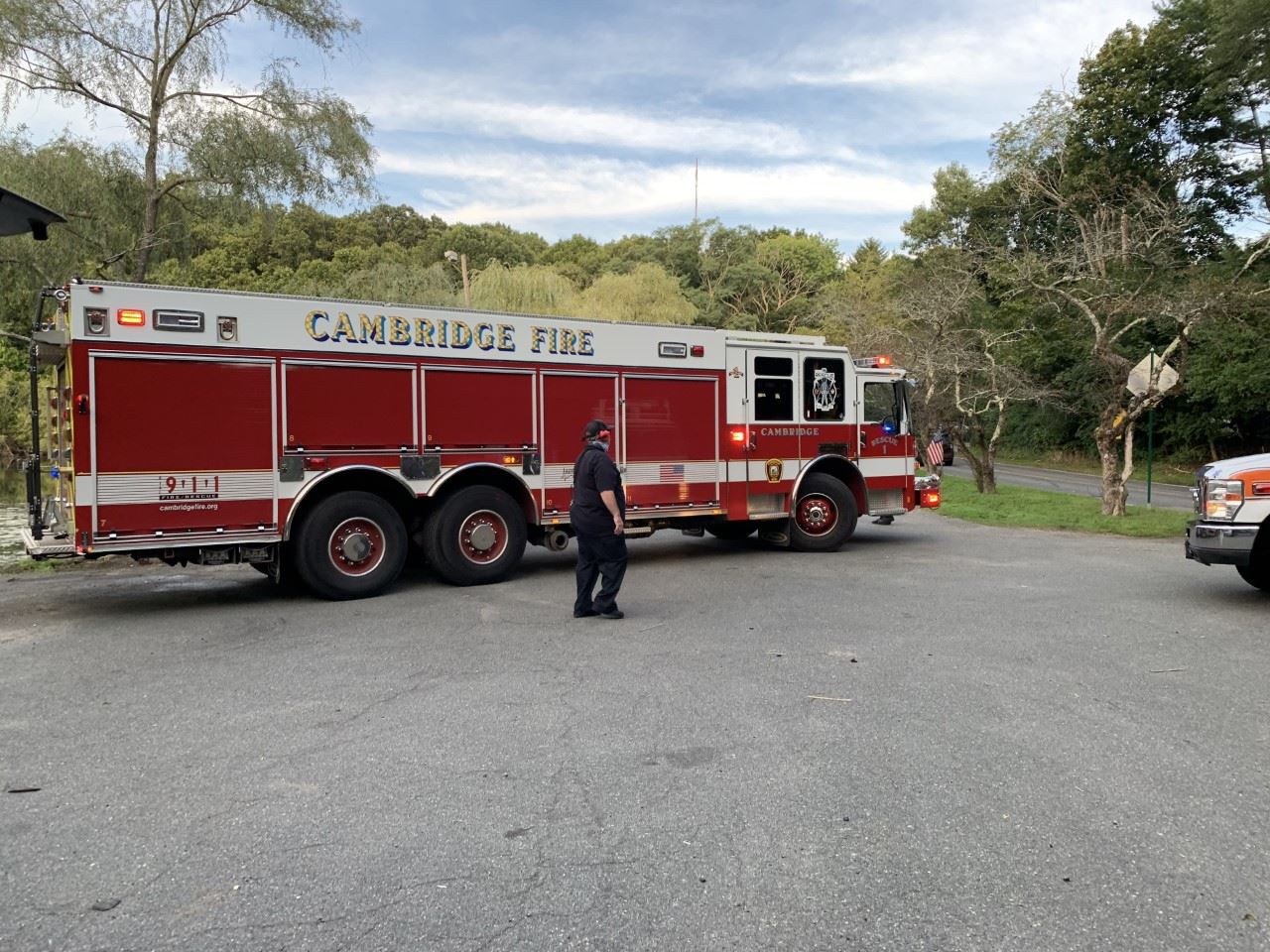 Cambridge Fire Department responds to Longfellow Pond