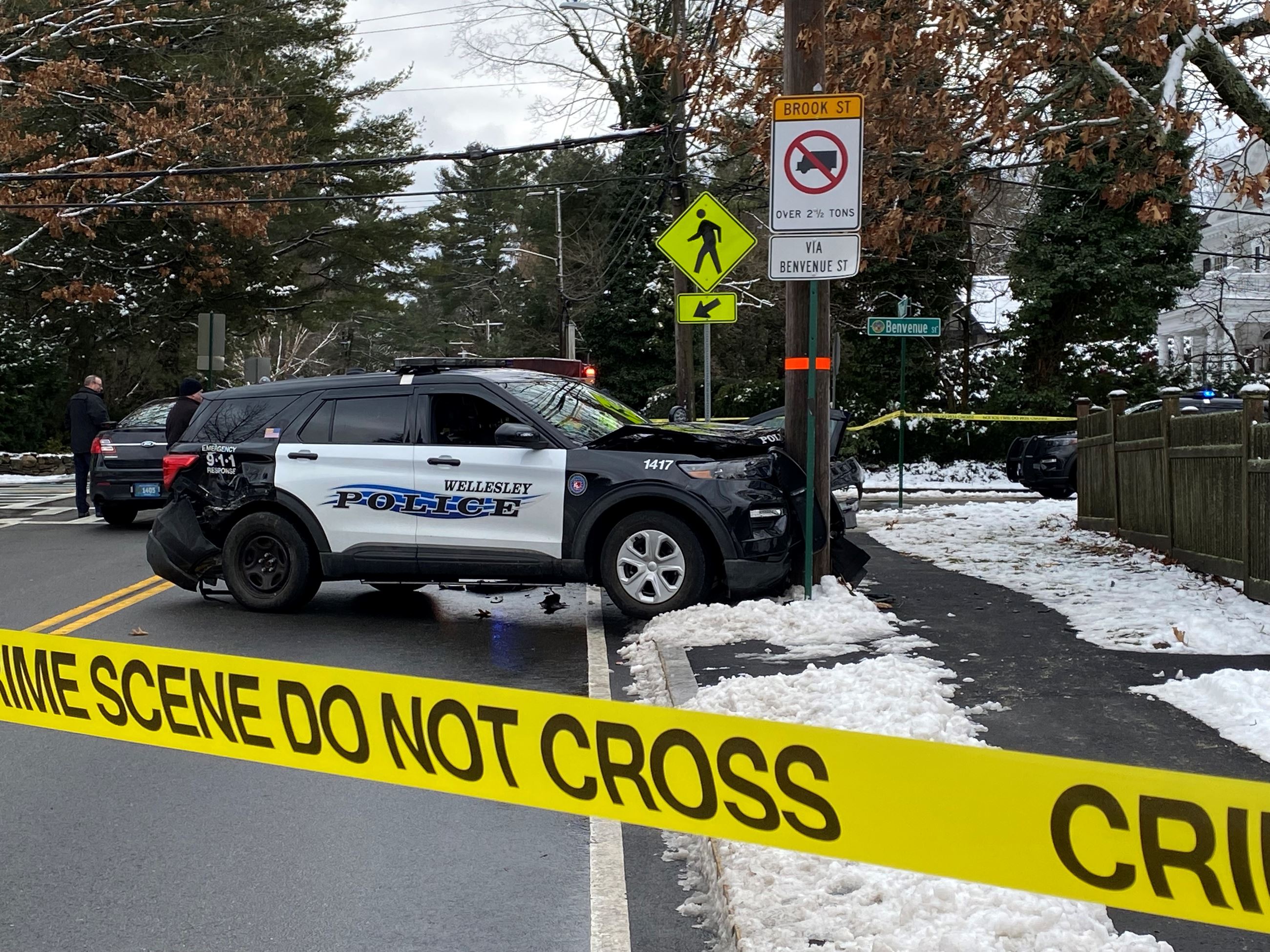 1417 Crash on Grove Street